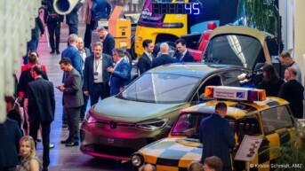 Automotive Forum Zwickau 2025 - Fahrzeugausstellung mit Volkswagen ID.5, Robo-Shop und Trabant