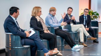 Automotive Forum Zwickau 2025 - Panel-Diskussion mit AMZ, Vodafone, Schaeffler, Dronemasters und Honda